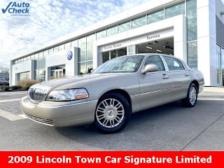 2009 Lincoln Town Car 2LNHM82V79X600376 2009 Lincoln Town Car