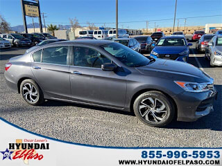 2017 Honda Accord 1HGCR2F38HA195076 2017 Honda Accord