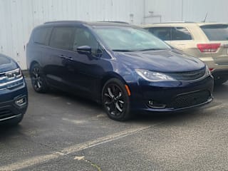 2020 Chrysler Pacifica Limited 2C4RC1GG0LR124285 2020 Chrysler Pacifica Limited