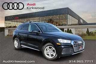 2019 Audi Q5 2.0T quattro Premium WA1ANAFY2K2111577 2019 Audi Q5 2.0T quattro Premium