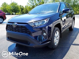 2021 Toyota RAV4 XLE 2T3P1RFV9MW198694 2021 Toyota RAV4 XLE