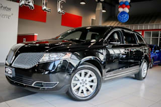 2016 Lincoln MKT Town Car Livery Fleet 2LMHJ5NK6GBL00691 2016 Lincoln MKT Town Car Livery Fleet