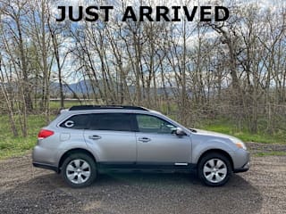 2010 Subaru Outback 2.5i Premium 4S4BRCGC5A3339199 2010 Subaru Outback 2.5i Premium