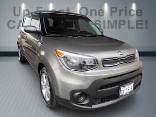 2017 Kia Soul KNDJN2A2XH7438304 2017 Kia Soul