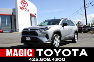 2019 Toyota RAV4 LE JTMF1RFVXKD517011 2019 Toyota RAV4 LE