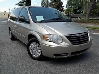 2005 Chrysler Town and Country LX 2C4GP44R05R552346 2005 Chrysler Town and Country LX