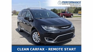 2017 Chrysler Pacifica Touring-L 2C4RC1BG8HR621695 2017 Chrysler Pacifica Touring-L
