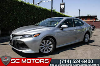 2018 Toyota Camry LE 4T1B11HK2JU123516 2018 Toyota Camry LE