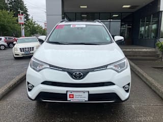 2018 Toyota RAV4 XLE JTMRFREV4JJ228416 2018 Toyota RAV4 XLE