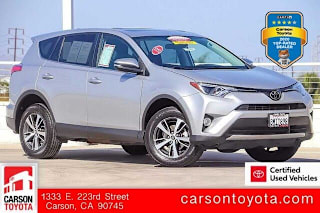 2018 Toyota RAV4 XLE 2T3WFREV7JW466975 2018 Toyota RAV4 XLE