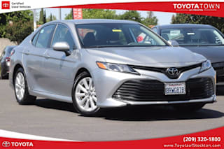 2020 Toyota Camry LE 4T1C11AK6LU920398 2020 Toyota Camry LE
