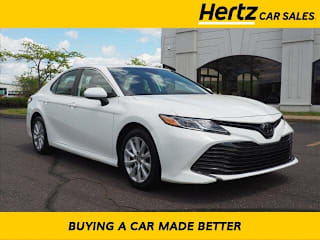 2019 Toyota Camry LE 4T1B11HK2KU772301 2019 Toyota Camry LE