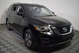 2018 Nissan Pathfinder S 5N1DR2MM1JC621923 2018 Nissan Pathfinder S