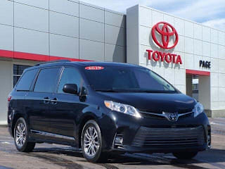 2019 Toyota Sienna XLE 8-Passenger 5TDYZ3DCXKS981968 2019 Toyota Sienna XLE 8-Passenger