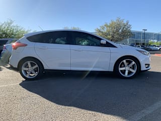 2015 Ford Focus SE 1FADP3K22FL269594 2015 Ford Focus SE