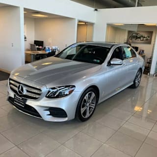2017 Mercedes-Benz E-Class E 300 4MATIC WDDZF4KB5HA186058 2017 Mercedes-Benz E-Class E 300 4MATIC