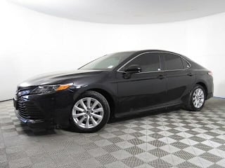 2018 Toyota Camry LE 4T1B11HK5JU013821 2018 Toyota Camry LE