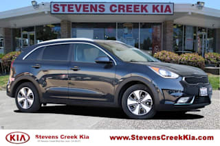 2018 Kia Niro Plug-In Hybrid KNDCM3LD3J5162503 2018 Kia Niro Plug-In Hybrid