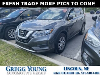 2017 Nissan Rogue S 5N1AT2MT5HC734991 2017 Nissan Rogue S