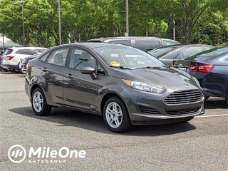 2018 Ford Fiesta SE 3FADP4BJ2JM138332 2018 Ford Fiesta SE
