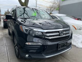 2017 Honda Pilot Touring 5FNYF6H9XHB069217 2017 Honda Pilot Touring