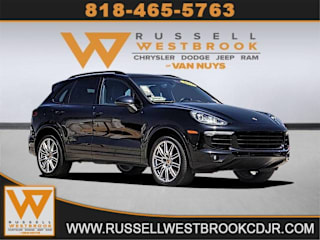 2017 Porsche Cayenne Platinum Edition WP1AA2A26HKA84112 2017 Porsche Cayenne Platinum Edition