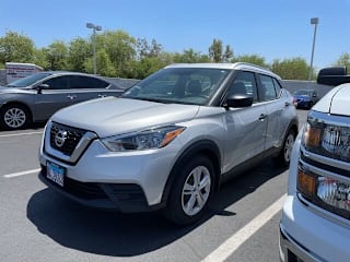 2019 Nissan Kicks S 3N1CP5CU0KL471384 2019 Nissan Kicks S