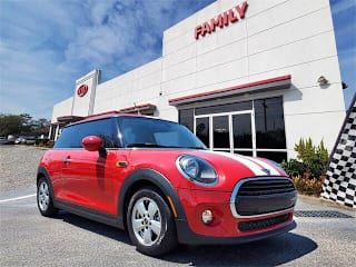 2019 MINI Hardtop 2 Door WMWXP5C5XK2D72404 2019 MINI Hardtop 2 Door