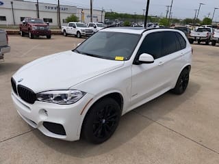 2017 BMW X5 5UXKR0C3XH0V76841 2017 BMW X5