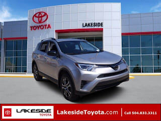 2018 Toyota RAV4 LE 2T3ZFREV1JW464829 2018 Toyota RAV4 LE