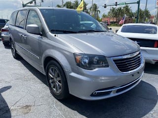 2015 Chrysler Town and Country S 2C4RC1HG6FR710671 2015 Chrysler Town and Country S