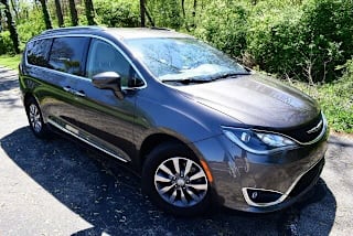 2019 Chrysler Pacifica Touring L Plus 2C4RC1EG4KR722395 2019 Chrysler Pacifica Touring L Plus