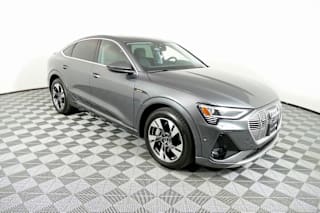 2021 Audi e-tron quattro Premium Plus WA12AAGE9MB006932 2021 Audi e-tron quattro Premium Plus