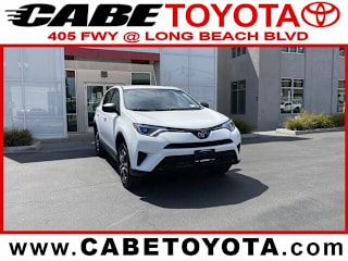 2018 Toyota RAV4 LE JTMZFREV9JJ745372 2018 Toyota RAV4 LE
