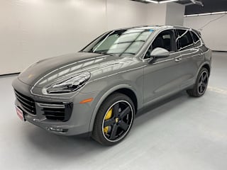 2016 Porsche Cayenne Turbo S WP1AC2A24GLA86640 2016 Porsche Cayenne Turbo S