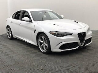 2018 Alfa Romeo Giulia Quadrifoglio Base ZARFAEAV3J7566604 2018 Alfa Romeo Giulia Quadrifoglio Base