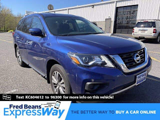 2019 Nissan Pathfinder S 5N1DR2MM7KC604612 2019 Nissan Pathfinder S