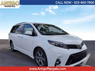 2018 Toyota Sienna SE 8-Passenger 5TDXZ3DC3JS919449 2018 Toyota Sienna SE 8-Passenger