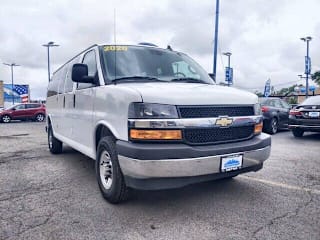 2020 Chevrolet Express Passenger LT 3500 1GAZGPFGXL1140127 2020 Chevrolet Express Passenger LT 3500