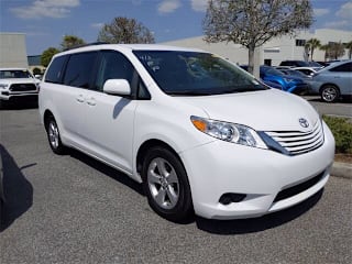 2017 Toyota Sienna 5TDKZ3DC7HS781659 2017 Toyota Sienna