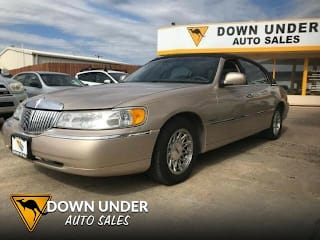 1998 Lincoln Town Car 1LNFM82W5WY695757 1998 Lincoln Town Car