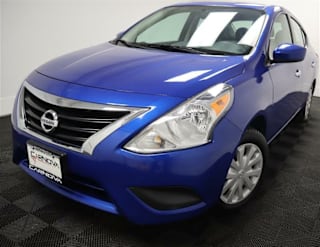 2017 Nissan Versa 1.6 SV 3N1CN7AP4HL877255 2017 Nissan Versa 1.6 SV
