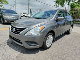 2016 Nissan Versa 1.6 S 3N1CN7AP1GL883013 2016 Nissan Versa 1.6 S
