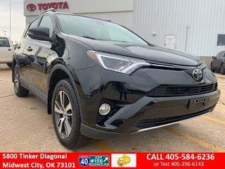2017 Toyota RAV4 XLE 2T3RFREV7HW561995 2017 Toyota RAV4 XLE