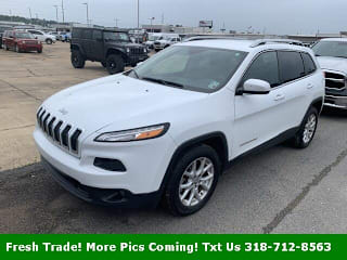 2017 Jeep Cherokee Latitude 1C4PJLCB8HW617777 2017 Jeep Cherokee Latitude