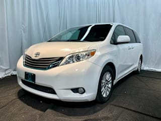 2014 Toyota Sienna XLE 8-Passenger 5TDYK3DCXES454991 2014 Toyota Sienna XLE 8-Passenger