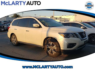 2017 Nissan Pathfinder 5N1DR2MN8HC637779 2017 Nissan Pathfinder