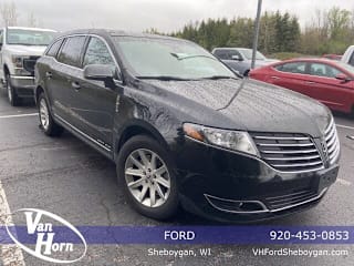 2018 Lincoln MKT Town Car Livery Fleet 2LMHJ5NK7JBL01940 2018 Lincoln MKT Town Car Livery Fleet