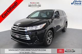 2018 Toyota Highlander LE 5TDBZRFH6JS896755 2018 Toyota Highlander LE
