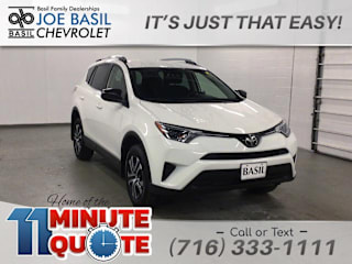 2018 Toyota RAV4 LE JTMBFREV2JJ236886 2018 Toyota RAV4 LE